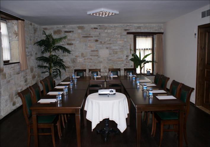 Griffon Hotel Yenifoca Exterior photo